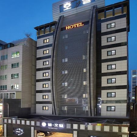 Bell Hotel Hwaseong Екстер'єр фото
