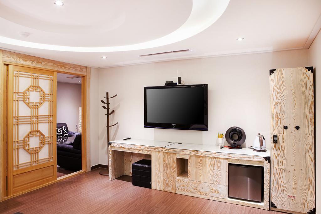 Bell Hotel Hwaseong Екстер'єр фото