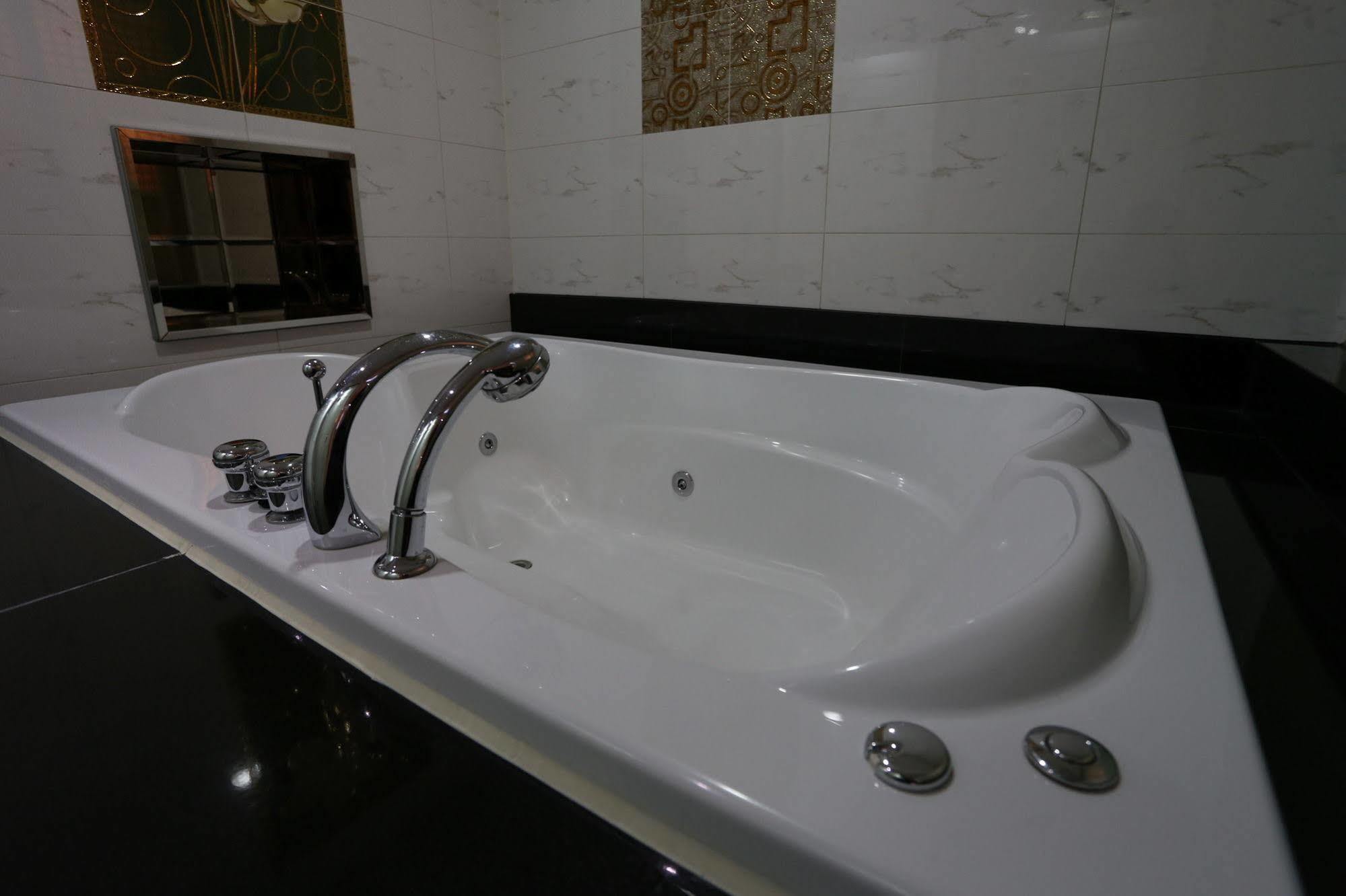 Bell Hotel Hwaseong Екстер'єр фото