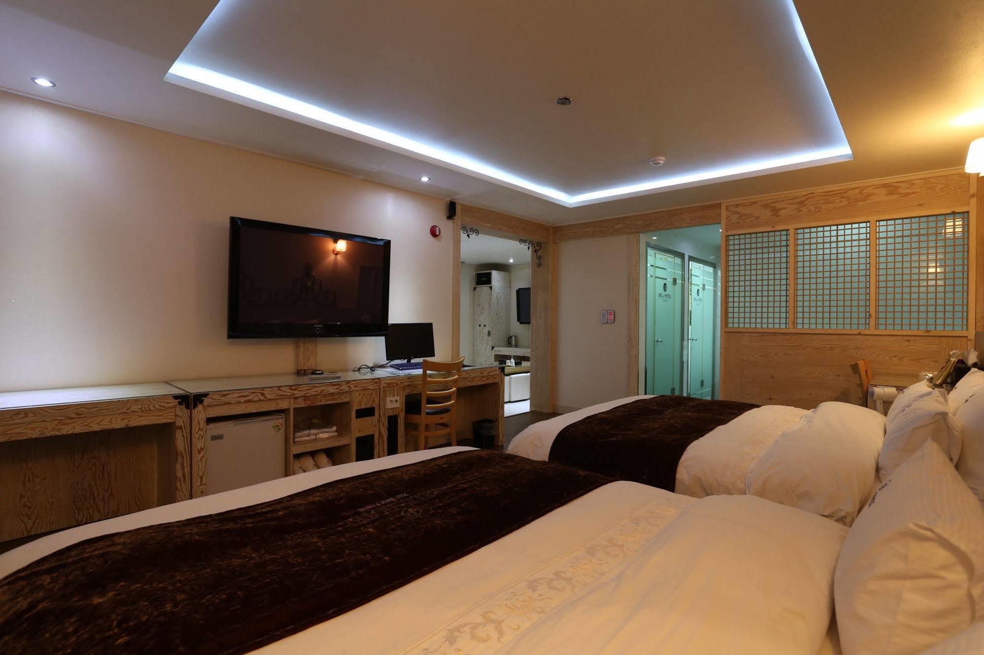 Bell Hotel Hwaseong Екстер'єр фото