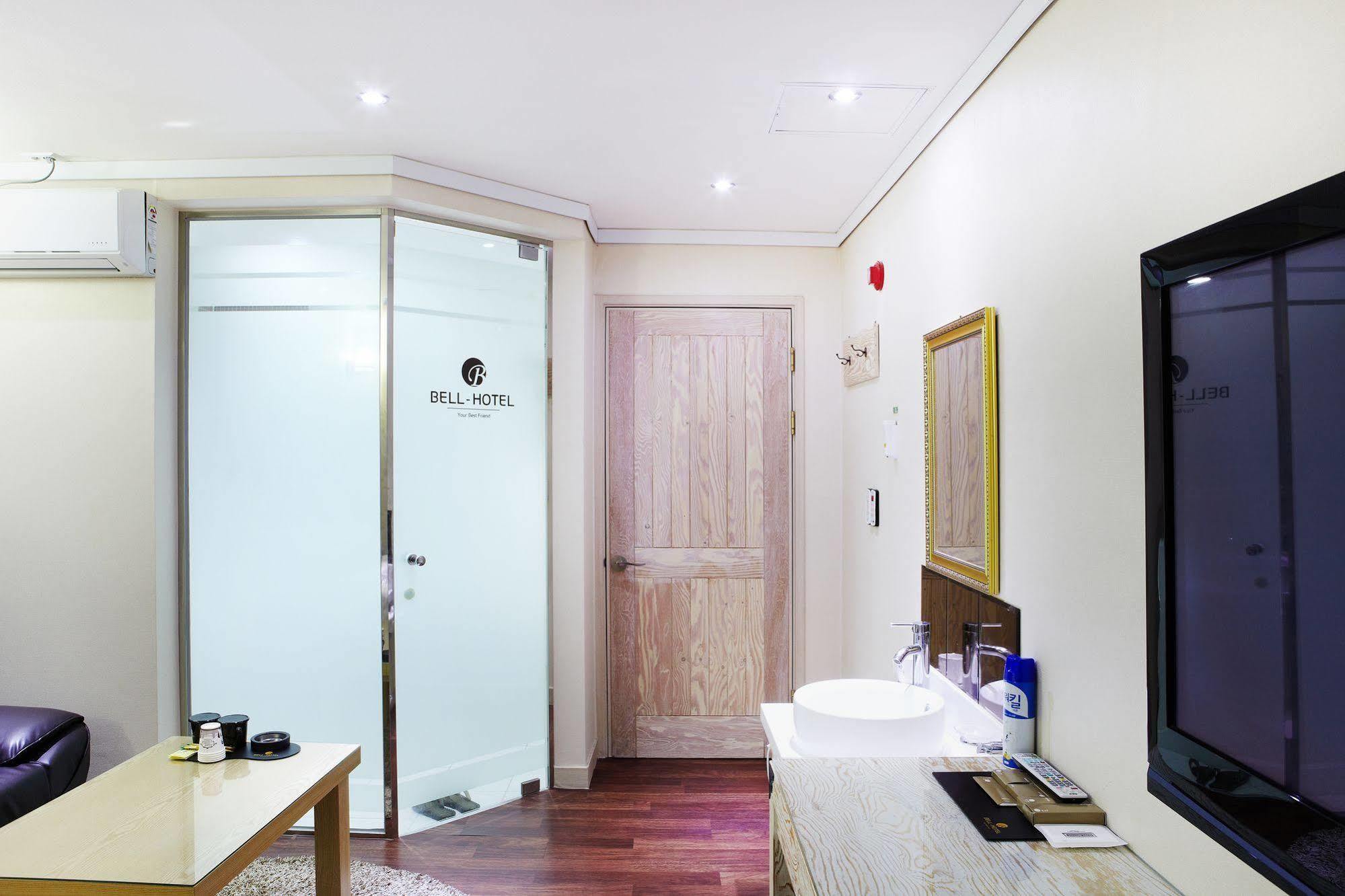 Bell Hotel Hwaseong Екстер'єр фото